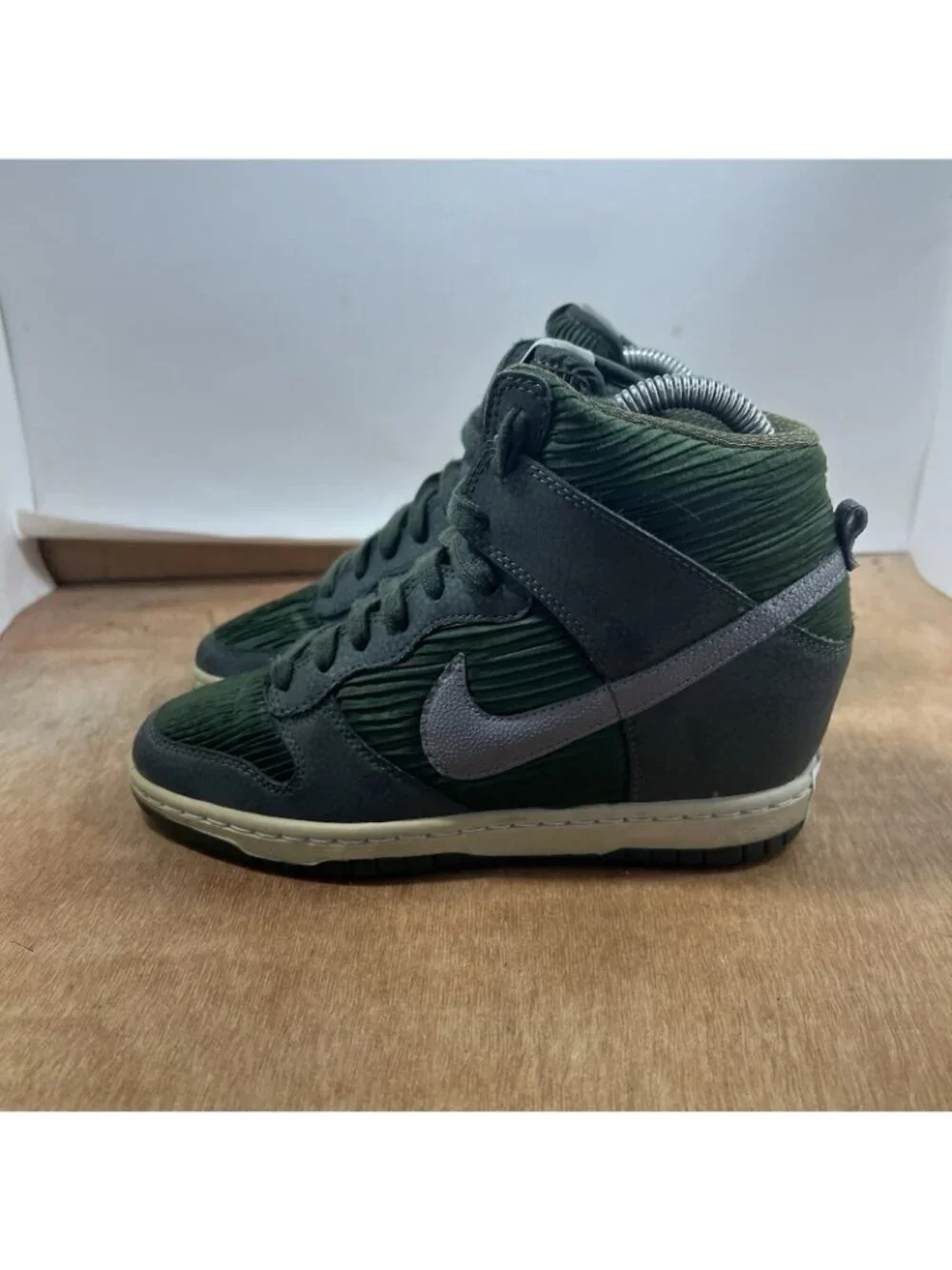 Nike Dunk Sky High Hidden Wedge Sneakers Carbon Green 528899-302 Women’s US 7